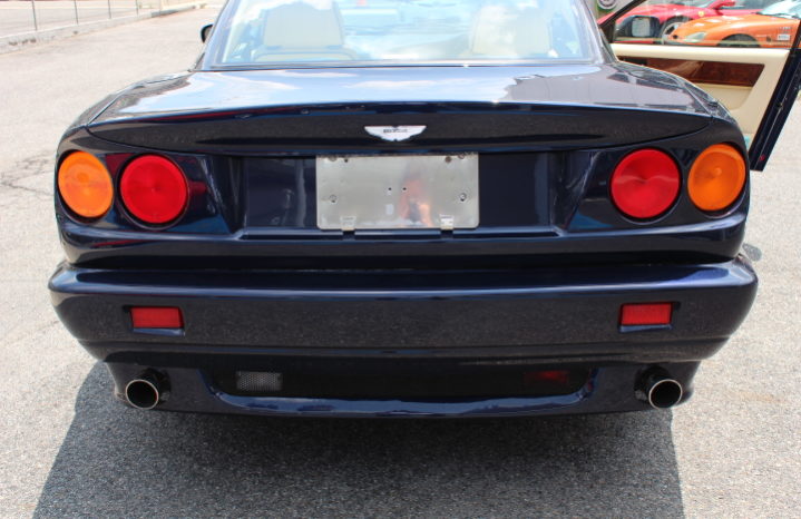 アストンマーティン　ヴァンテージ V550 full