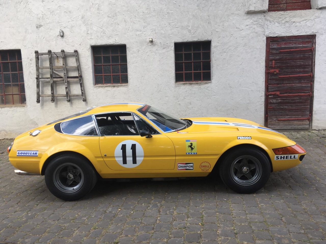 フェラーリ 365 デイトナ Gtb4 コンペティツィオーネ レプリカ 有限会社ティーピーイー Tpe Ltd フェラーリ 365 デイトナ Gtb4 コンペティツィオーネ レプリカ 有限会社ティーピーイー Tpe Ltd
