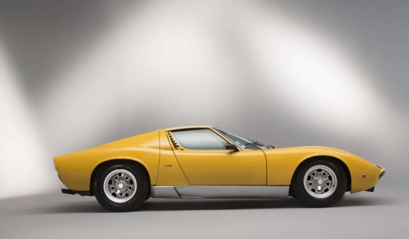 Lamborghini Miura P400 full