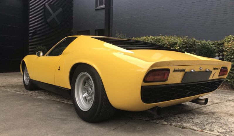 Lamborghini Miura P400 full