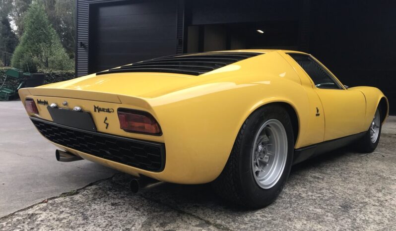 Lamborghini Miura P400 full