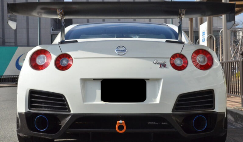 Nissan GT-R STD full