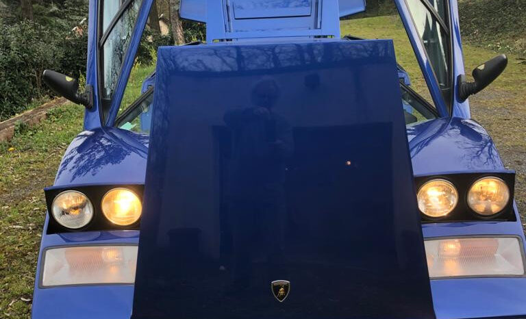 Lamborghini Countach LP400S full