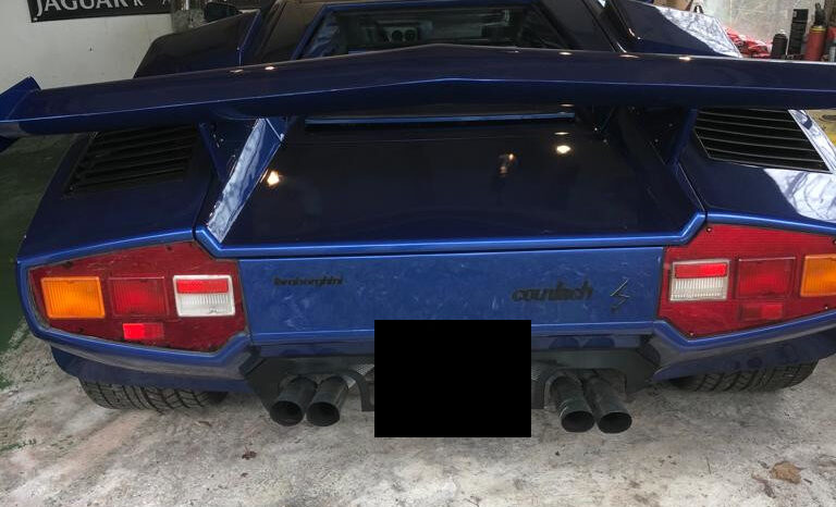 Lamborghini Countach LP400S full