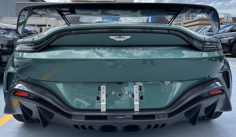Aston Martin V12 Vantage Roadster full