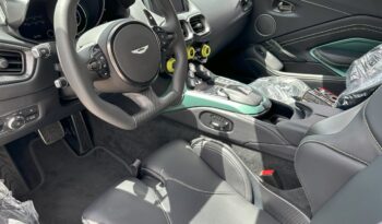 Aston Martin V12 Vantage Roadster full