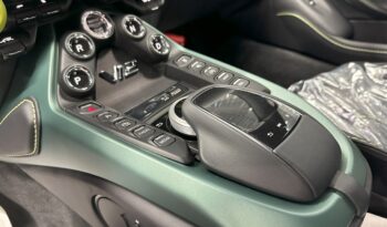 Aston Martin V12 Vantage Roadster full