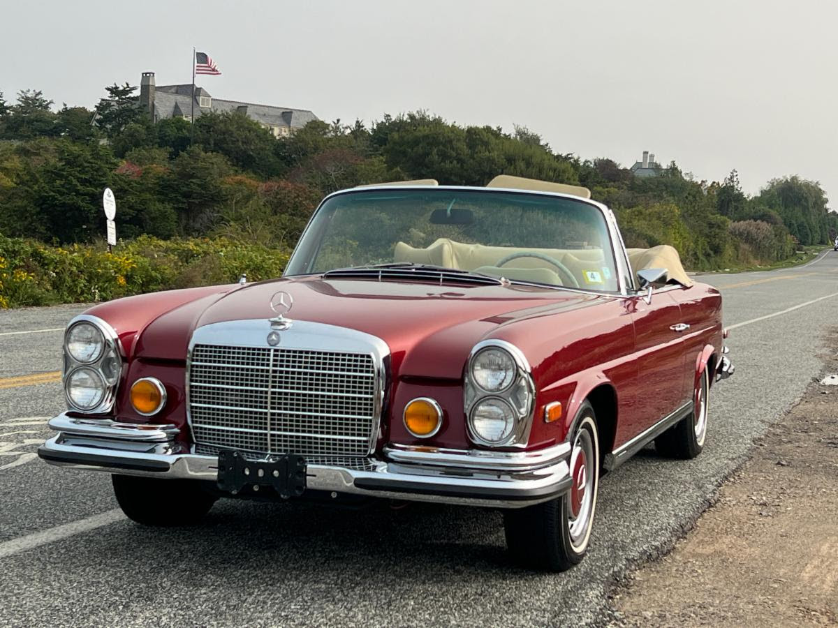 W111 メルセデスベンツ 280se 3.5 クーペ カブリオレ パンフレット W111 メルセデスベンツ 280se 3.5 クーペ カブリオレ