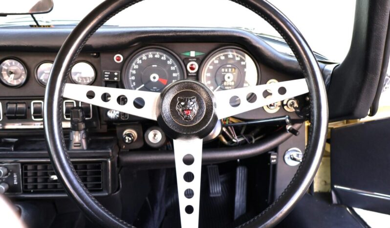 Jaguar E-Type Series 3 Roadster full