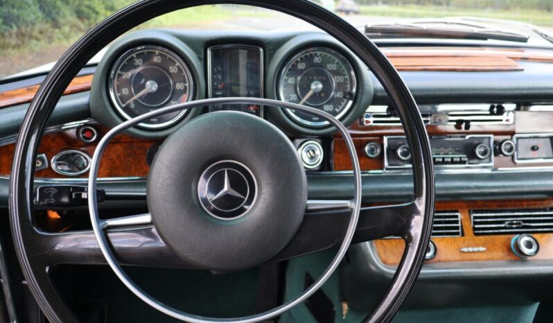Mercedes-Benz 280 SE 3.5 Coupe full