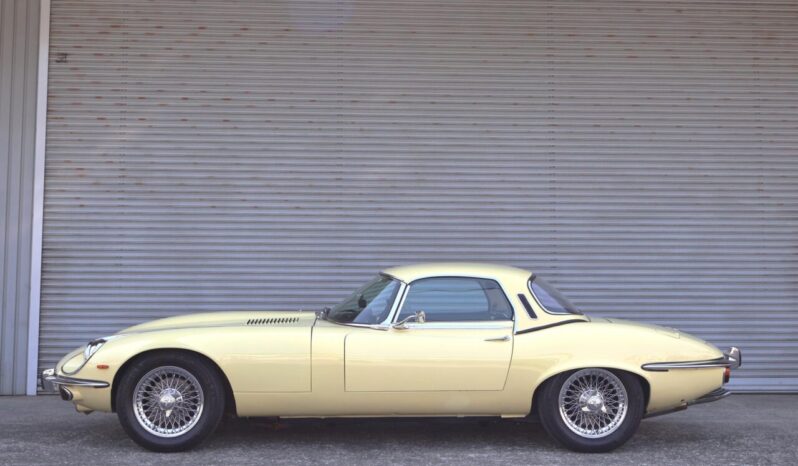 Jaguar E-Type Series 3 Roadster full