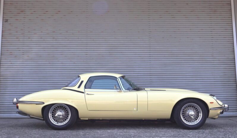 Jaguar E-Type Series 3 Roadster full