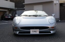 Jaguar XJ220