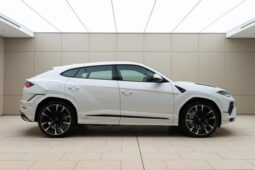 Lamborghini Urus full
