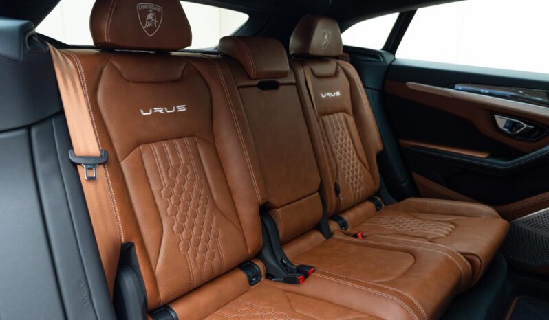 Lamborghini Urus full
